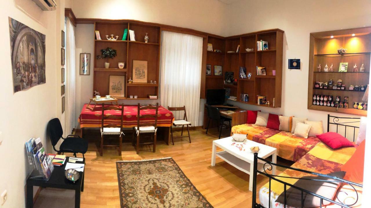 Διαμέρισμα 80 τ.μ. με 3 υπνοδωμάτιο και 1 ιδιωτικό μπάνιο σε Εξάρχεια Αθήνα Εξωτερικό φωτογραφία